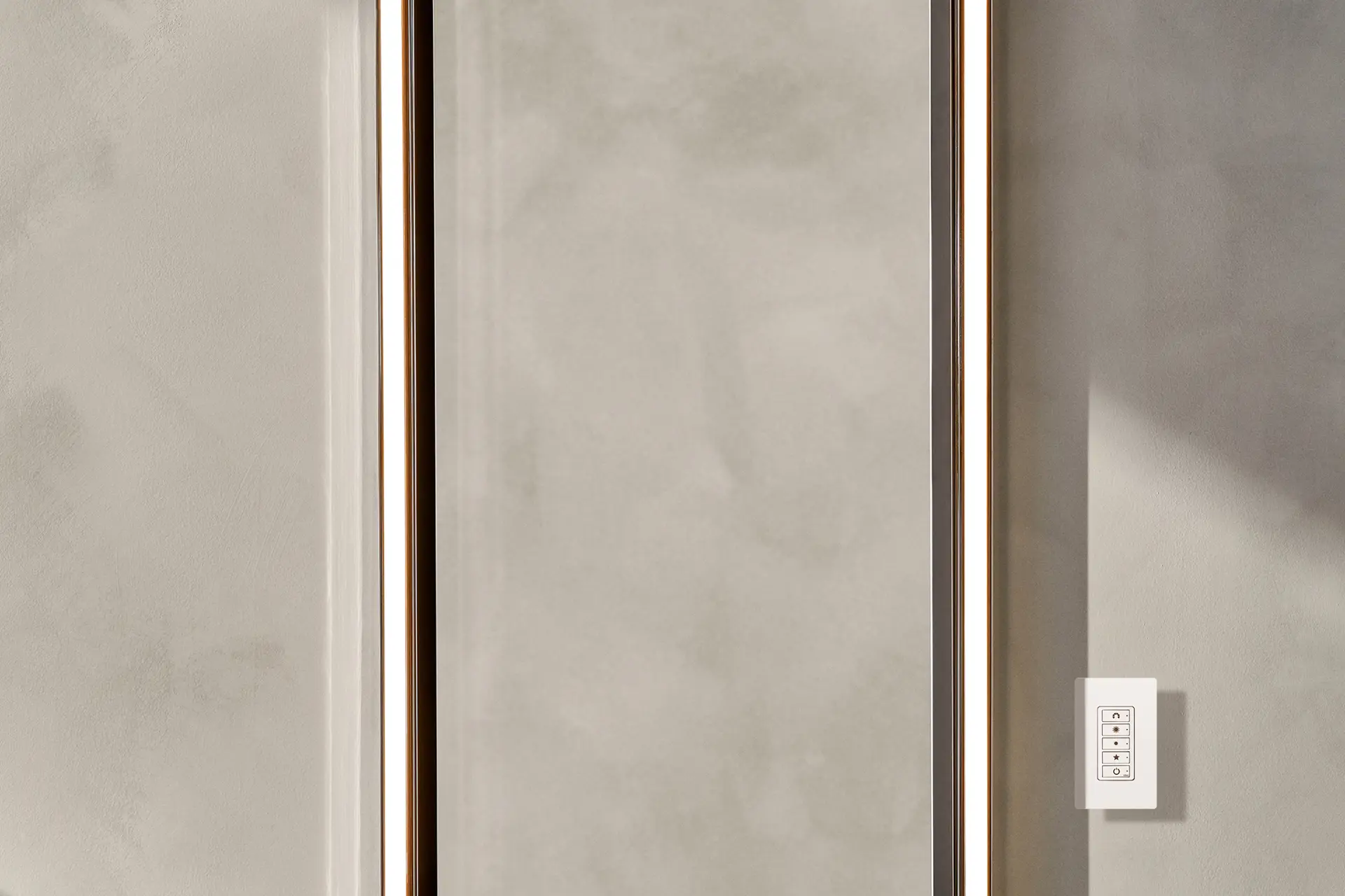 luxury minimalist bathroom mirror with lights