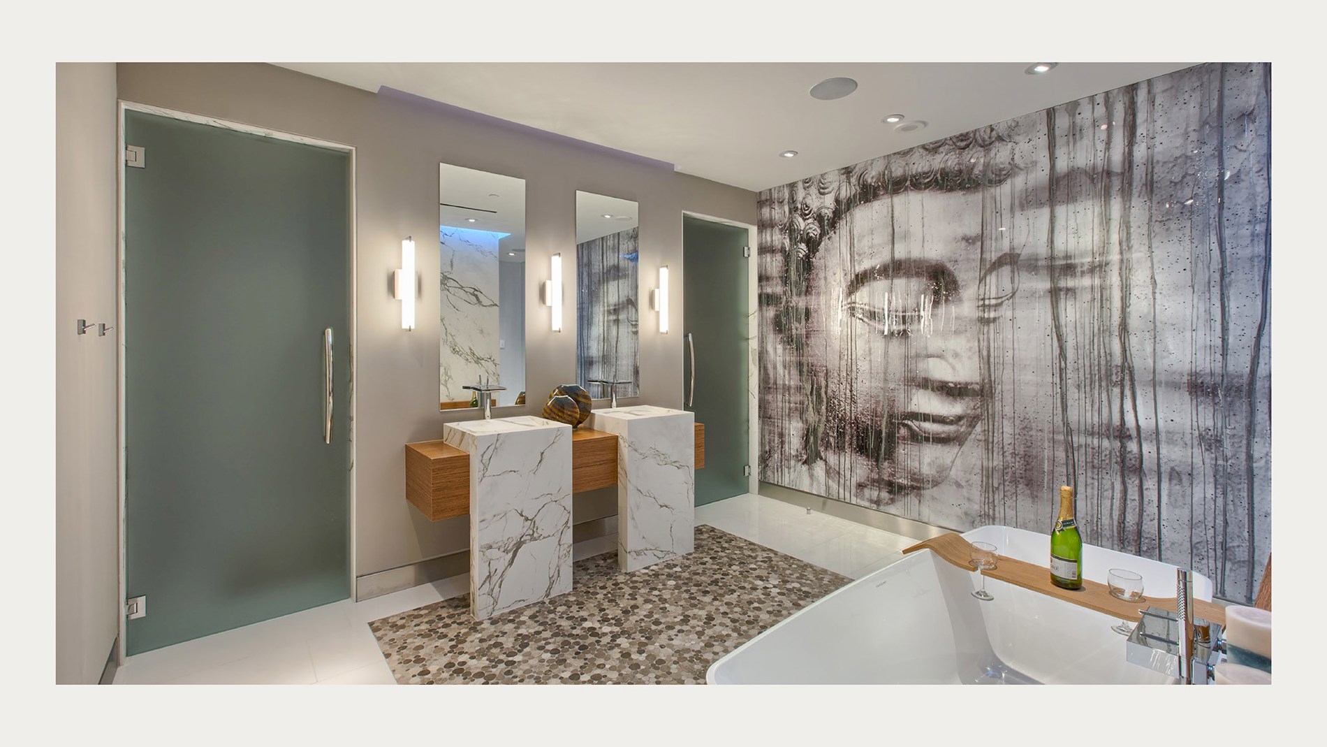 Robern styled bathroom