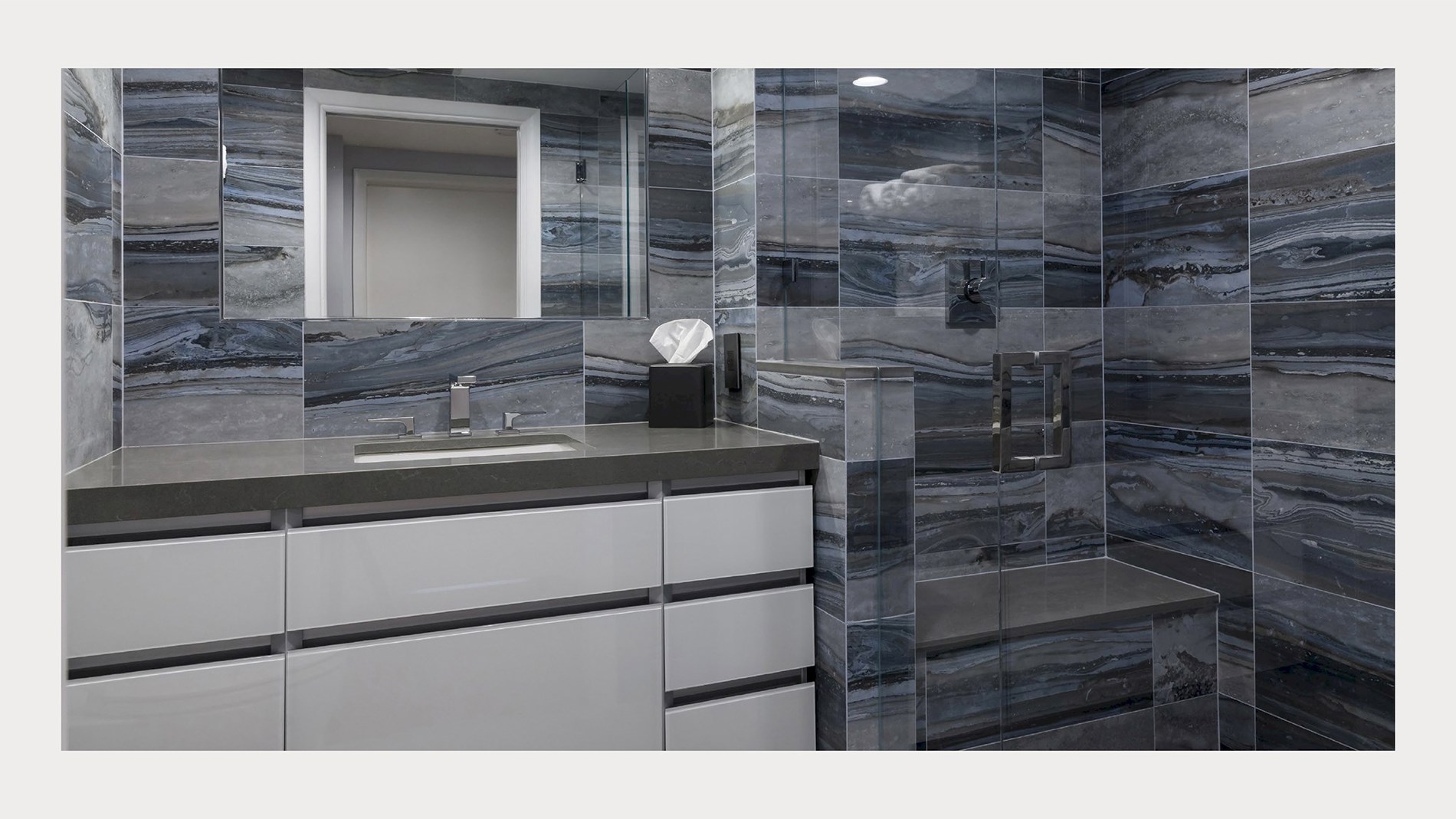 Robern styled bathroom