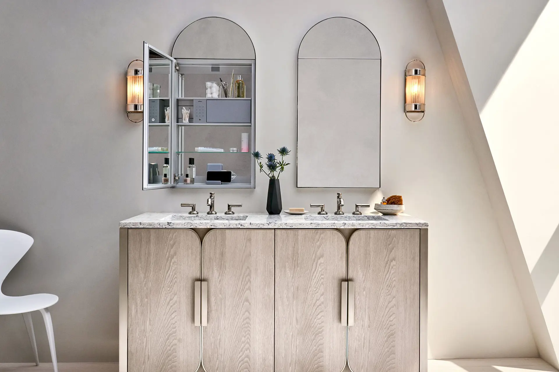 Clean Lines. Elegant Curves.